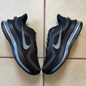 Nike Pegasus Premium Black/Metallic Silver Size 7 Women